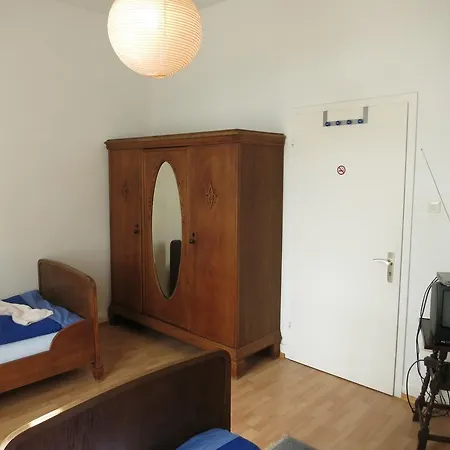 Haus Merlin بيت ضيافة *
