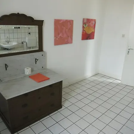 Haus Merlin سولينجين